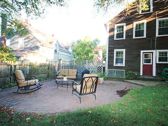 3rd image of 26 Woodland St