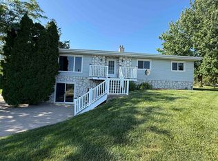904 E 3rd St, Neligh, NE 68756