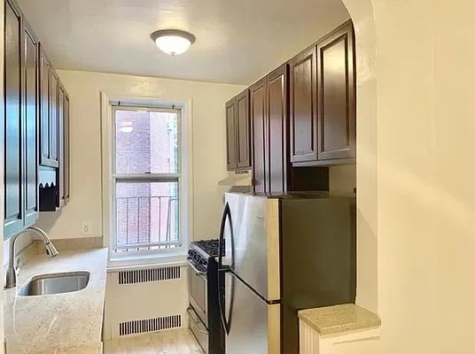 1st image of 25 Lefferts Ave APT 3