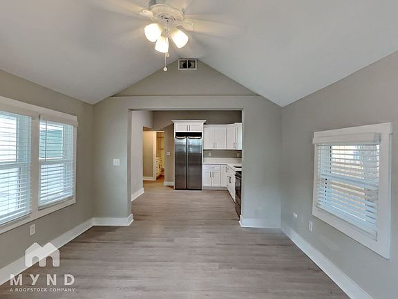 2nd image of 829 E Orange St #2