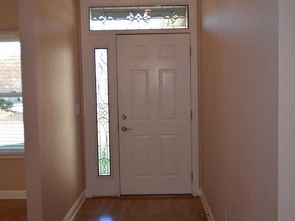 4th image of 6141 McNaughten Grove Ln