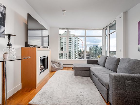 5th image of 158 W 13th St #1503