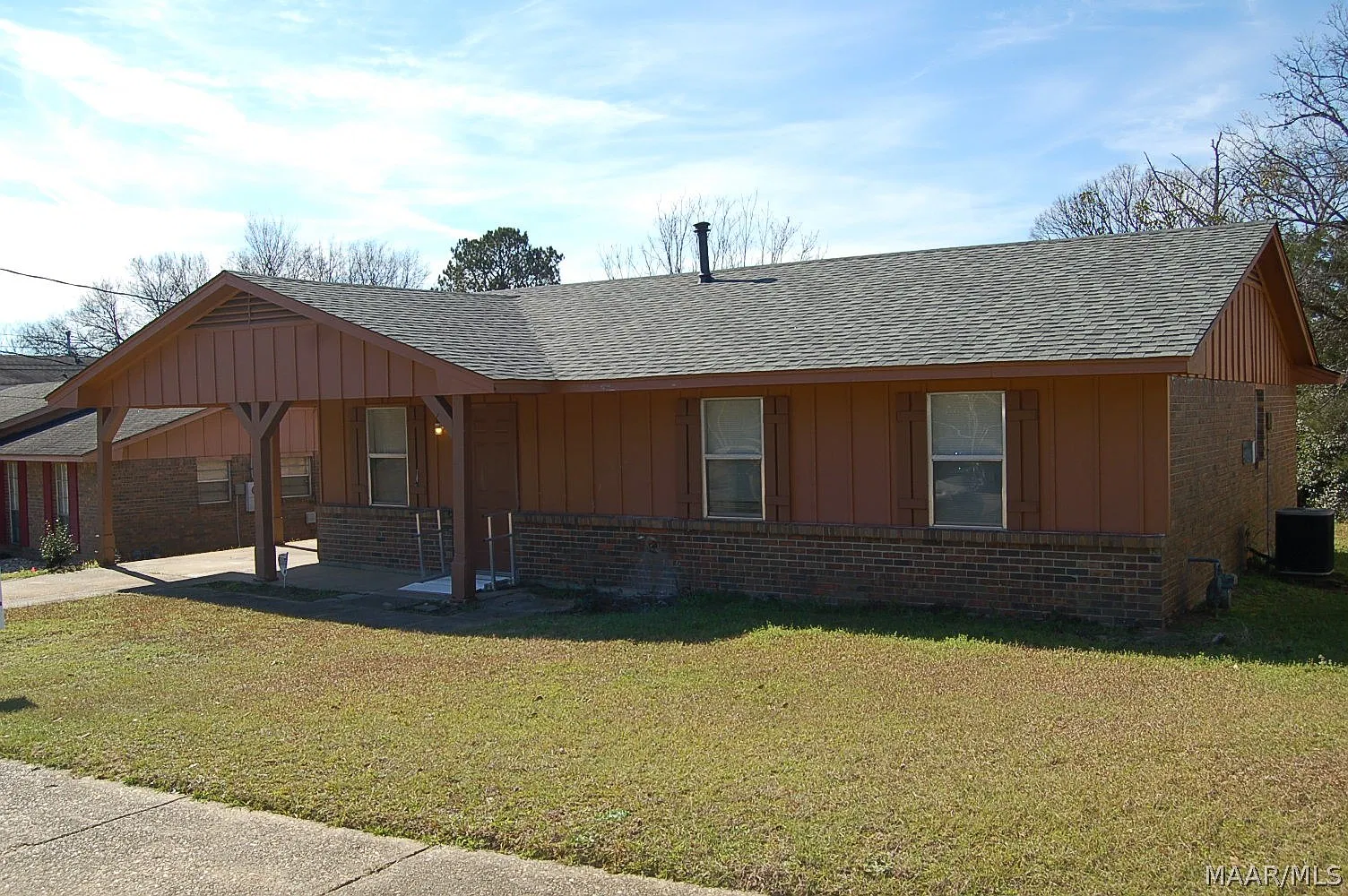3 bed, 2.0 bath, 1145 sqft, $775 — Photo 1