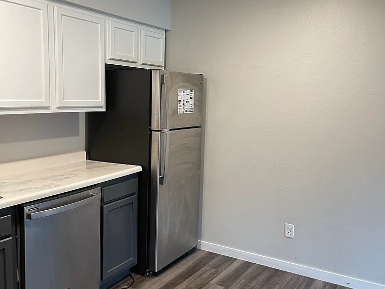 404 S Gilbert St #813S — Photo 3
