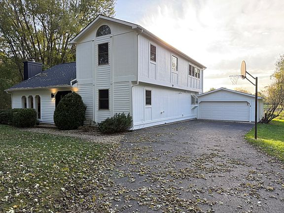 2nd image of 26830 N Huston Ave