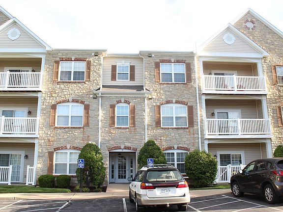 2nd image of 5 Monarch Trace Ct APT 307