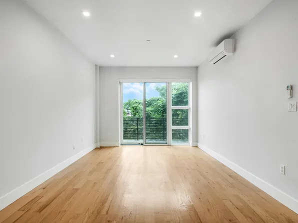 71 Cooper Street image 1 of 12