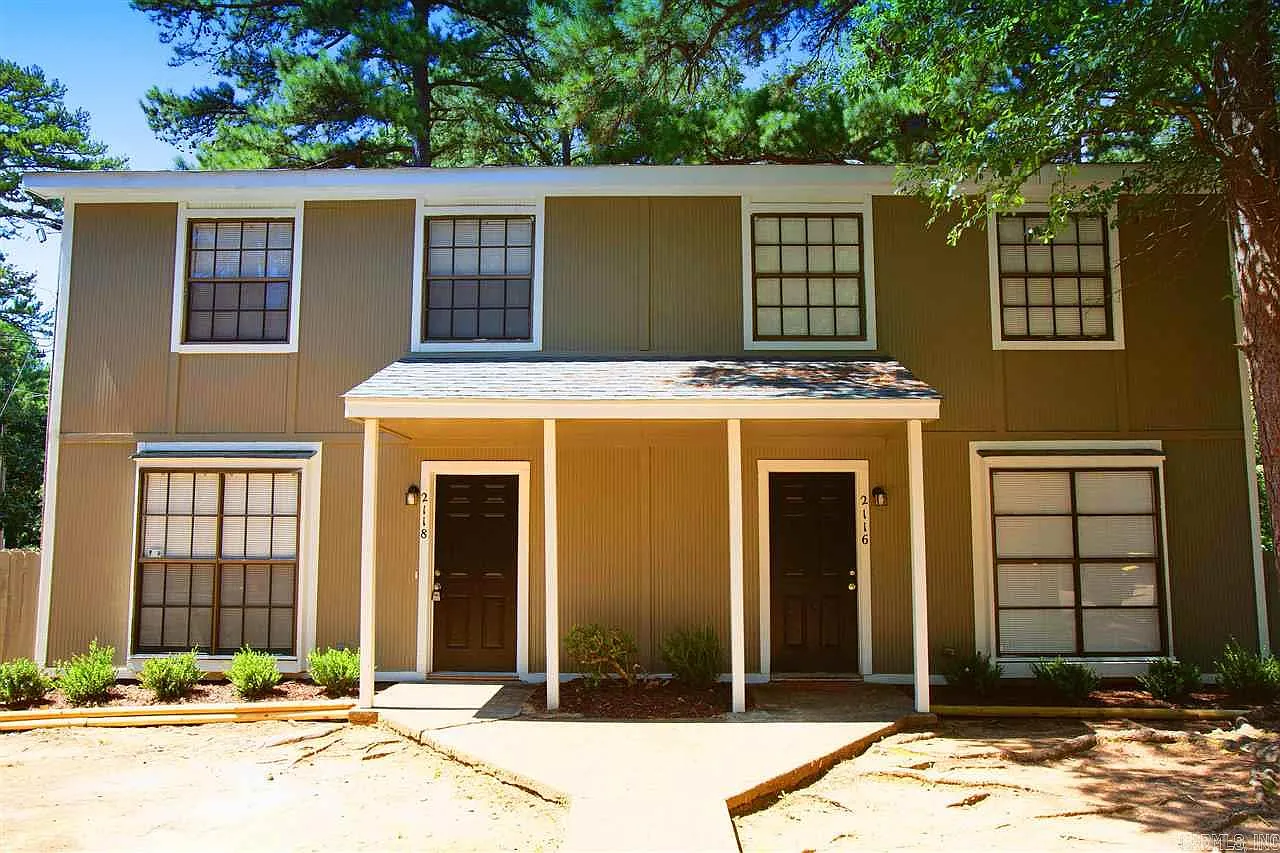 2 bed, 1.5 bath, 960 sqft, $795 — Photo 1