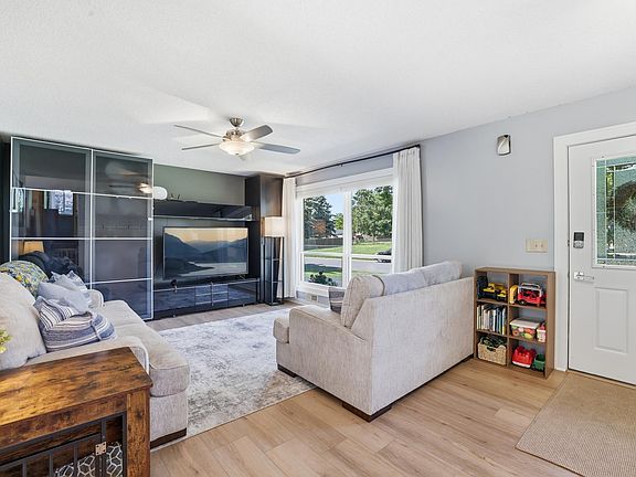 3rd image of 7686 Ivystone Ave S