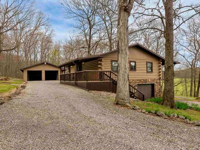 320 Nelson Ln, Grantsburg, IL, 62943