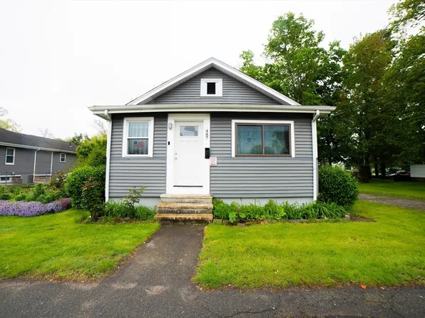 487 Crescent St, Brockton, MA 02302