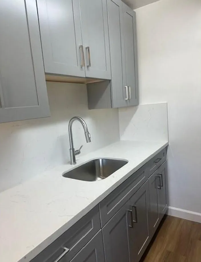 1946 Ivy Street — Photo 3