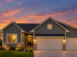 8924 Beery Pl, Johnston, IA 50131