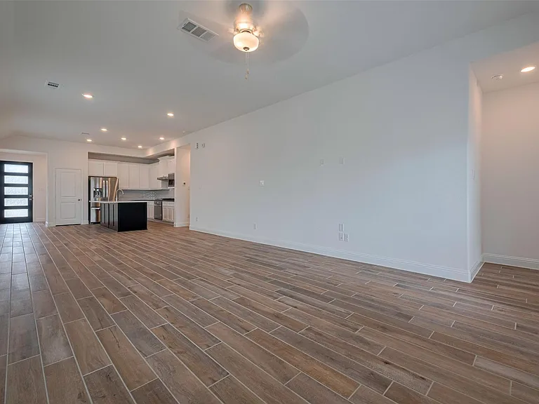 4206 Colony Ln — Photo 12