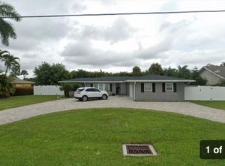 137 Viking Way, Naples, FL 34110