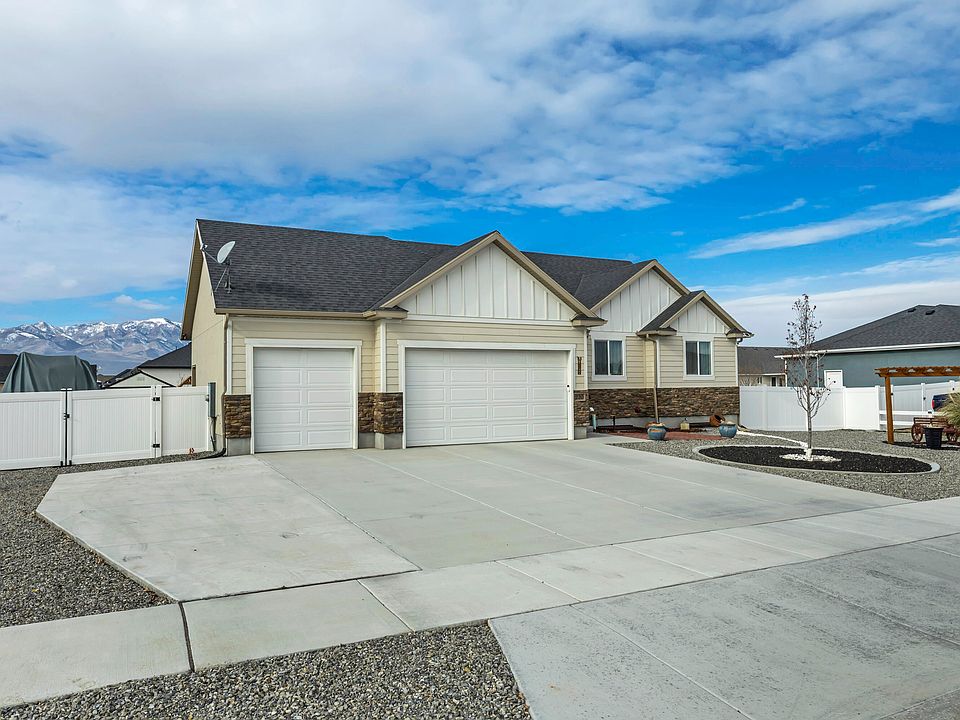 1st image of 230 S Jodi Ln