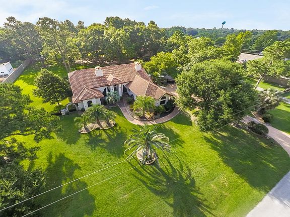 2nd image of 11810 Cypress Park Dr