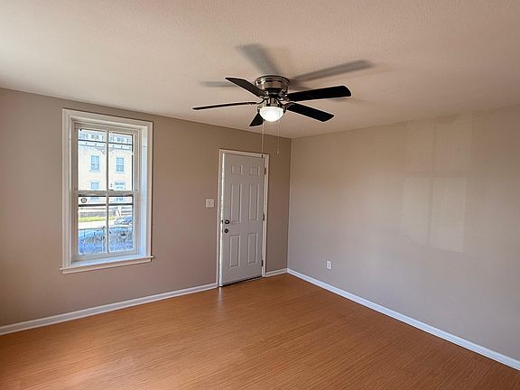 2nd image of 338 Jefferson St