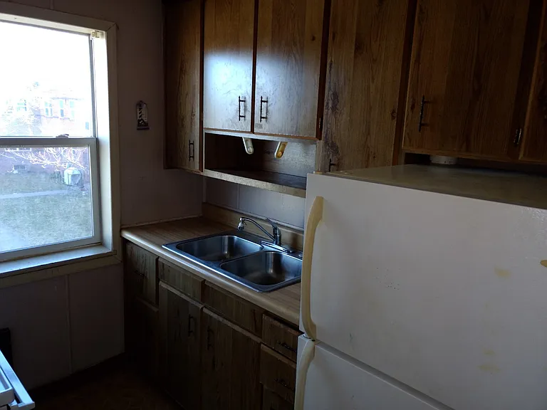 825 Greenough St #3 — Photo 5