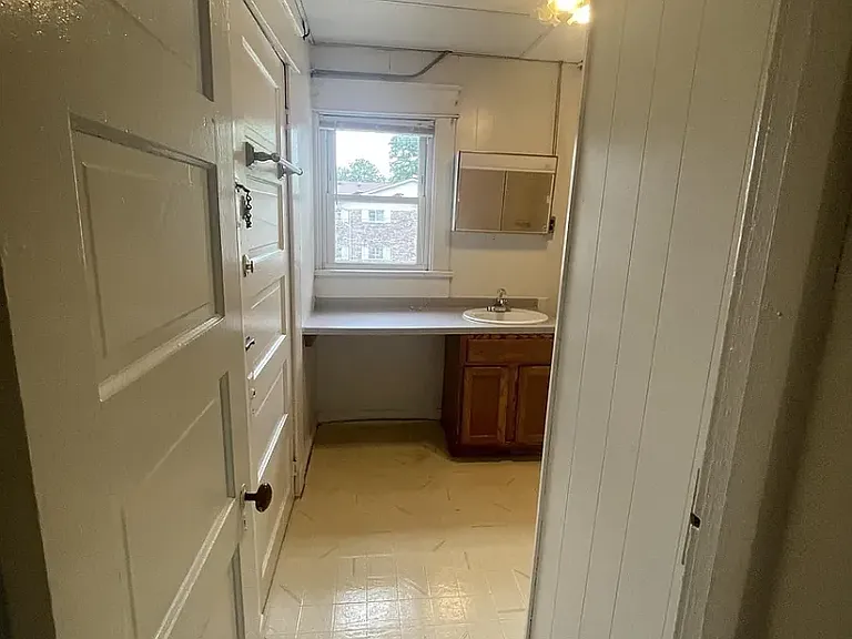 420 S Fess Ave — Photo 37