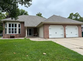 940 Tuva Rd SE, Cokato, MN 55321