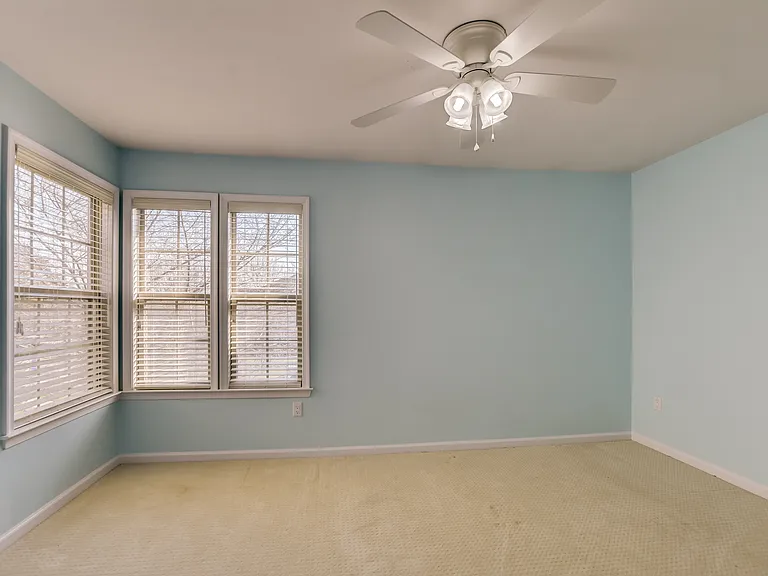 403 Taggert Dr — Photo 25