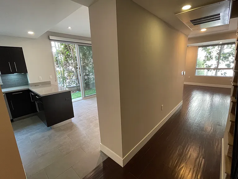 1666 Greenfield Ave #103 — Photo 7