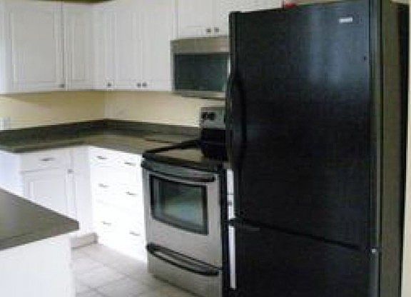 4th image of 4159 State Street Dr