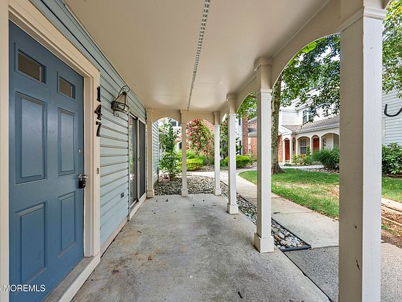 3rd image of 147 Tulip Lane