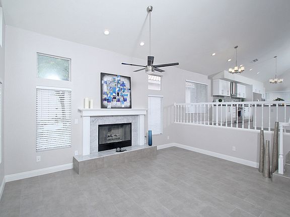 3rd image of 8220 Emerald Isle Ave