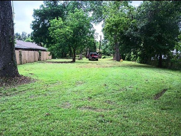 5th image of 5609 Pickfair St