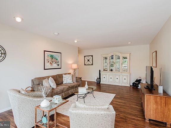 2nd image of 7 Slade Ave APT 210