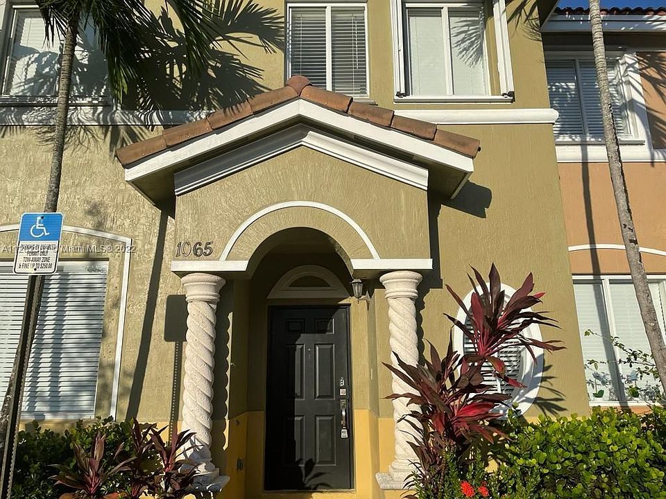 1st image of 1065 SE 23rd Ave #1065