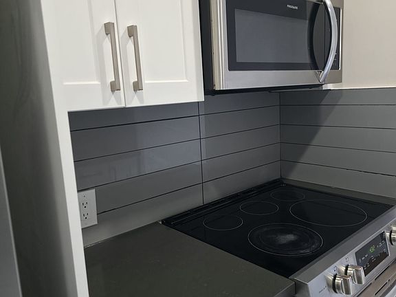 3rd image of 1305 Wilson Ave #412