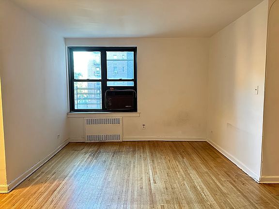 4th image of 112-30 Northern Blvd #2A