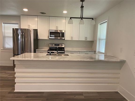 5th image of 4605 Laudun St