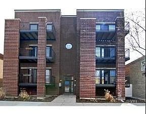 1st image of 5907 W Montrose Ave APT 3E