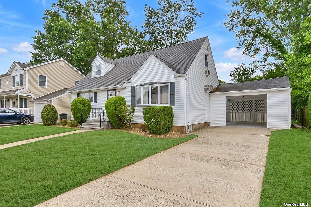 21 Meadow Drive, Albertson, NY 11507 Zillow