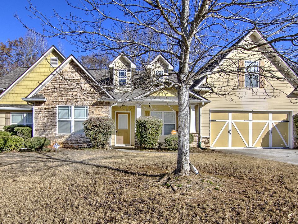 1st image of 372 Castle Top Ln