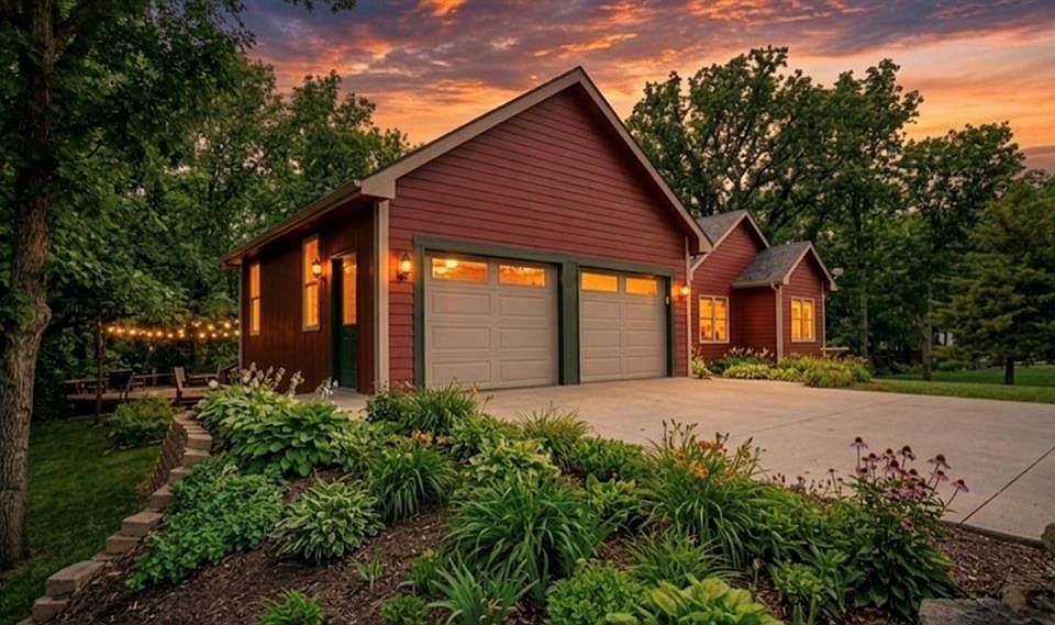 1st image of 26550 Waverly Rd