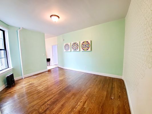 3rd image of 203 17th St APT 6