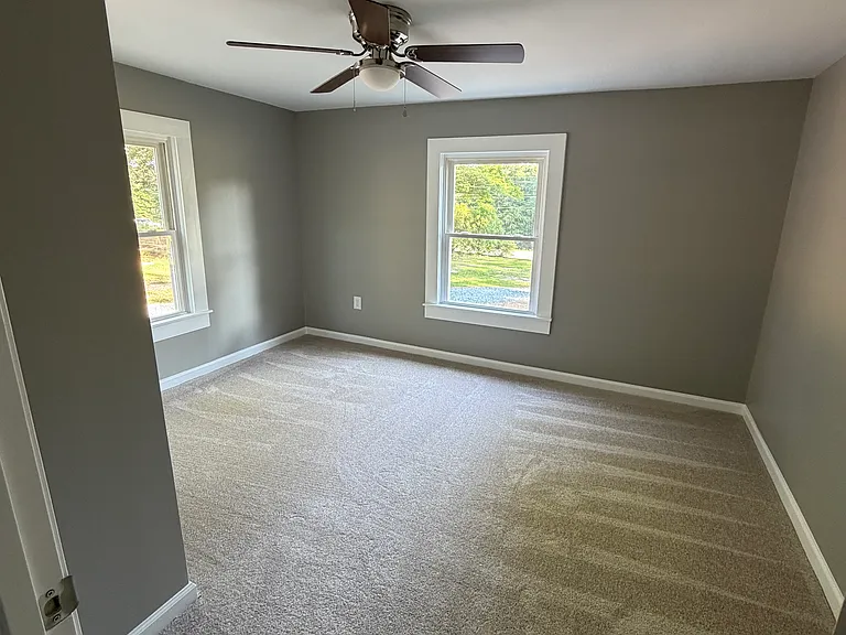 7788 Columbus Rd — Photo 5