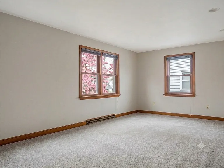 4 Carlson Ct #2 — Photo 7