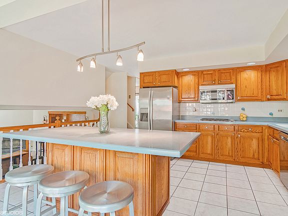 4th image of 3124 N Windsor Dr