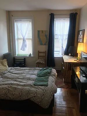 Rented by PMG Real Estate  | media 22