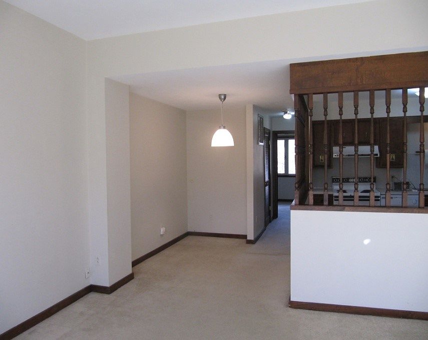 2nd image of 51 Lawrenceville Pennington Rd APT 103