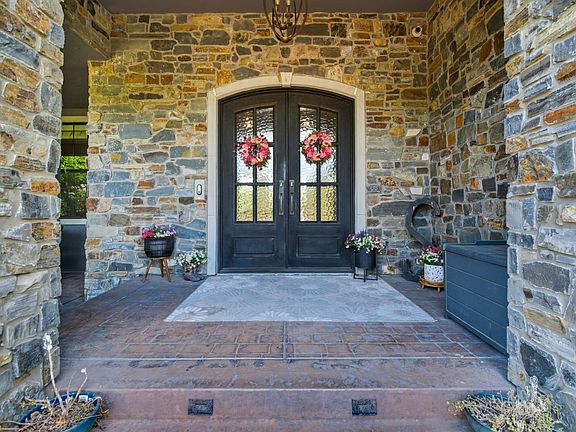 3rd image of 5601 Garst Rd