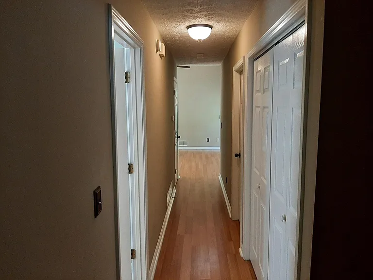 411 Hearthstone Way — Photo 18