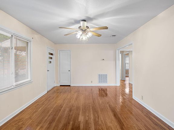 5th image of 2415 Old Washington Hwy