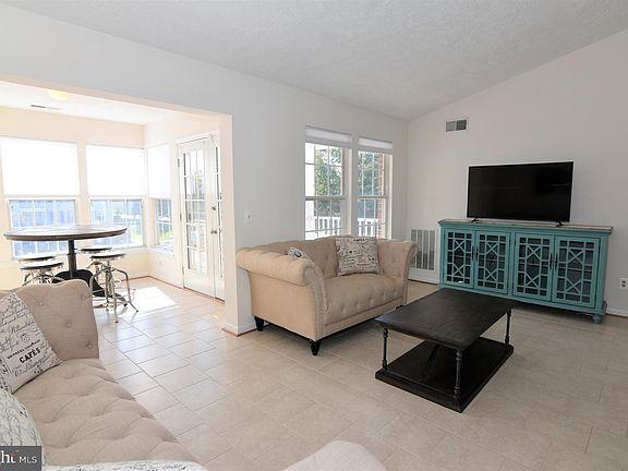 5th image of 12286 Ashmont Ct APT 301